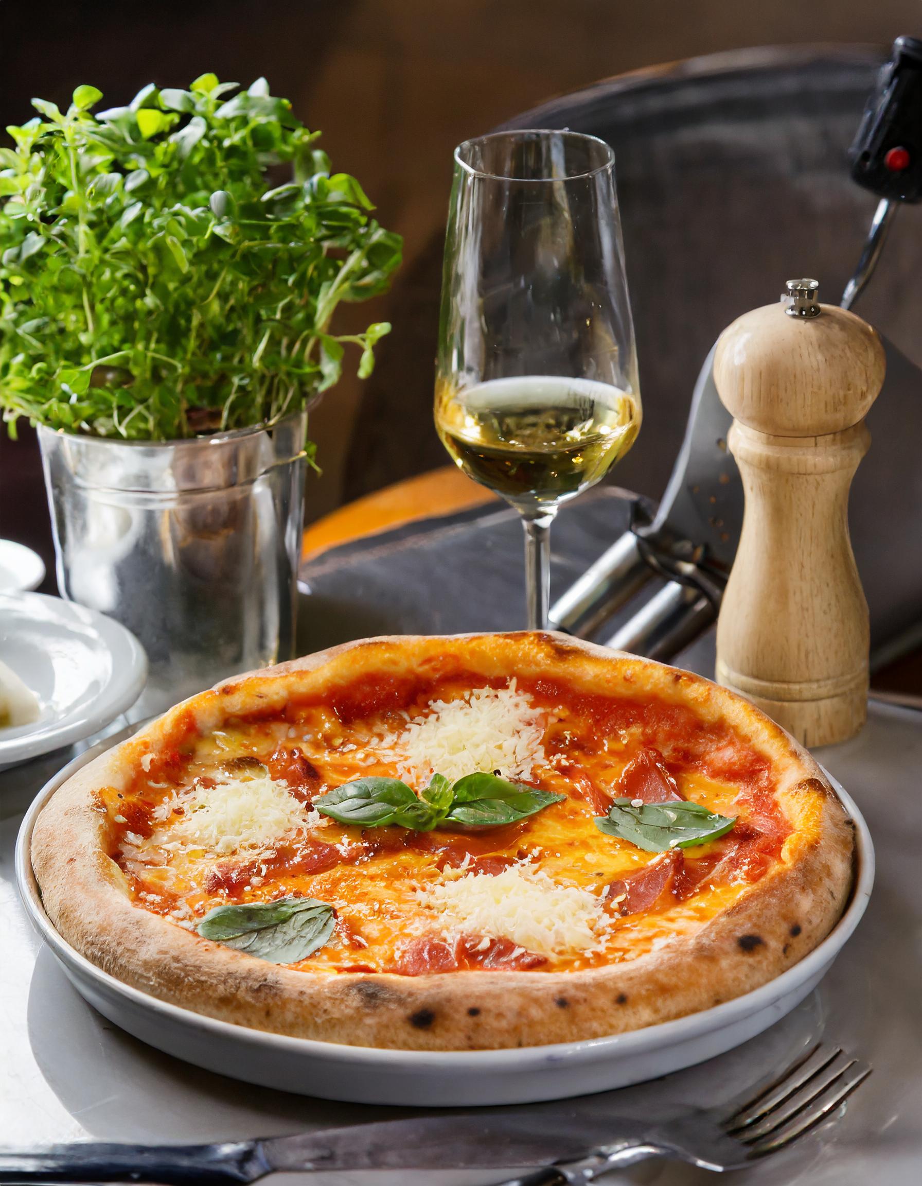 Auswahl verschiedener italienischer Pizzasorten, jede mit einzigartigen Belägen